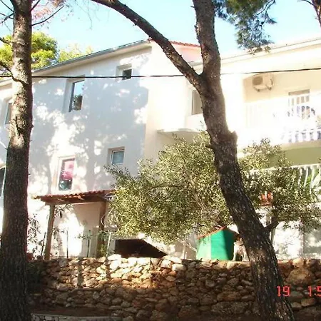 Apartment Dijana *